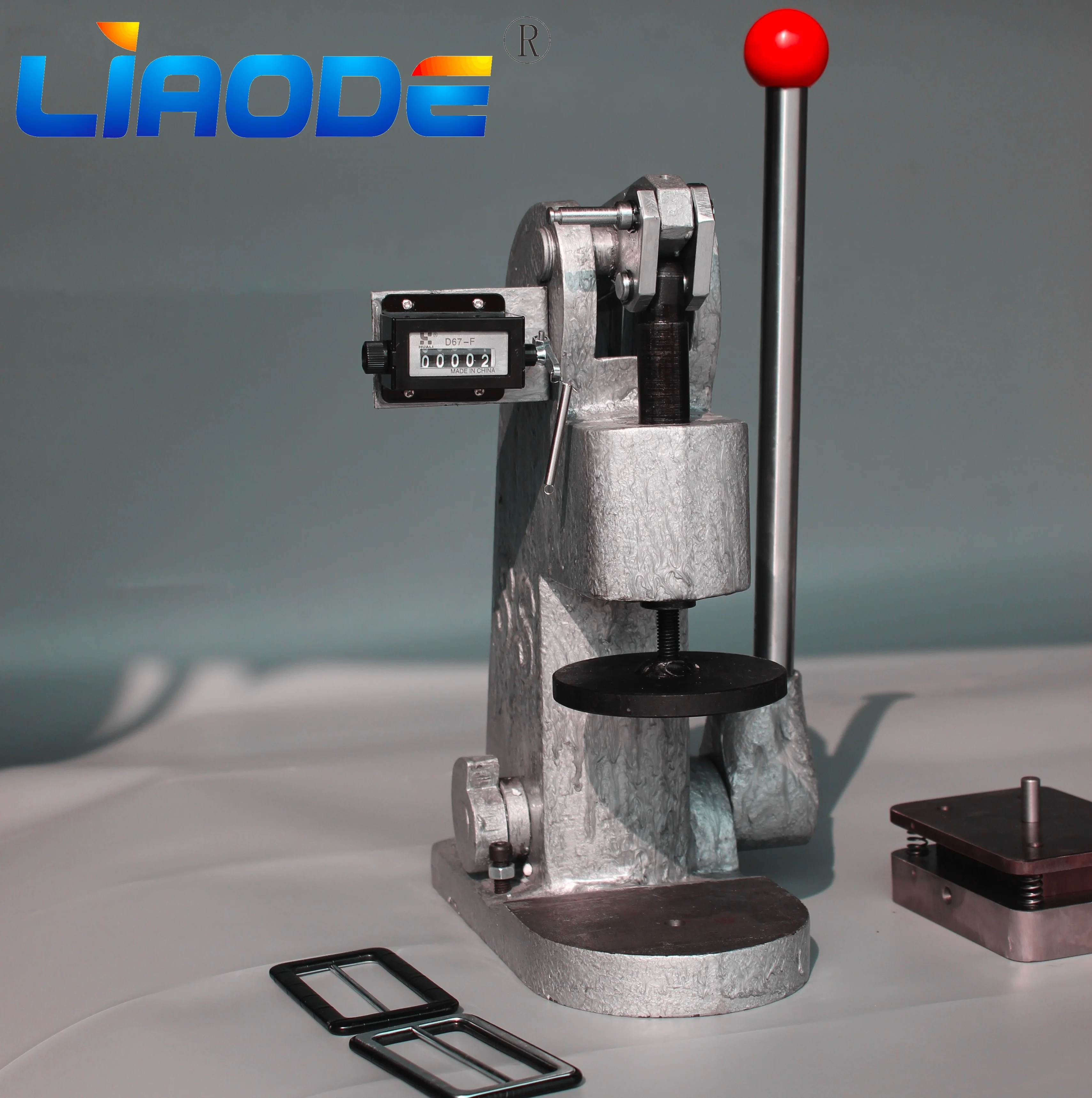 

Heavy Industrial Manual Fabric Cover Buckle Making Machine