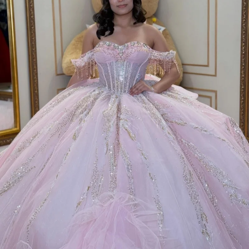 

Light Pink Quinceanera Dresses Off the Shoulder Sequins Lace Layering Decal Long tail Bow Vestidoe 15 Quinceanera Customize