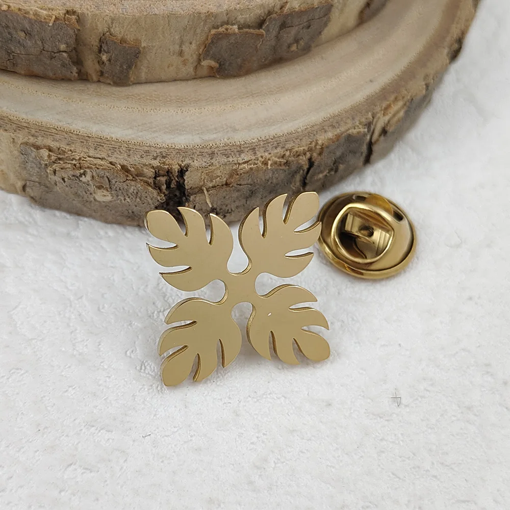 Fashionable four-leaf clover women's brooch, suitable for suit dress, gift for girlfriend, exquisite stainless steel pin