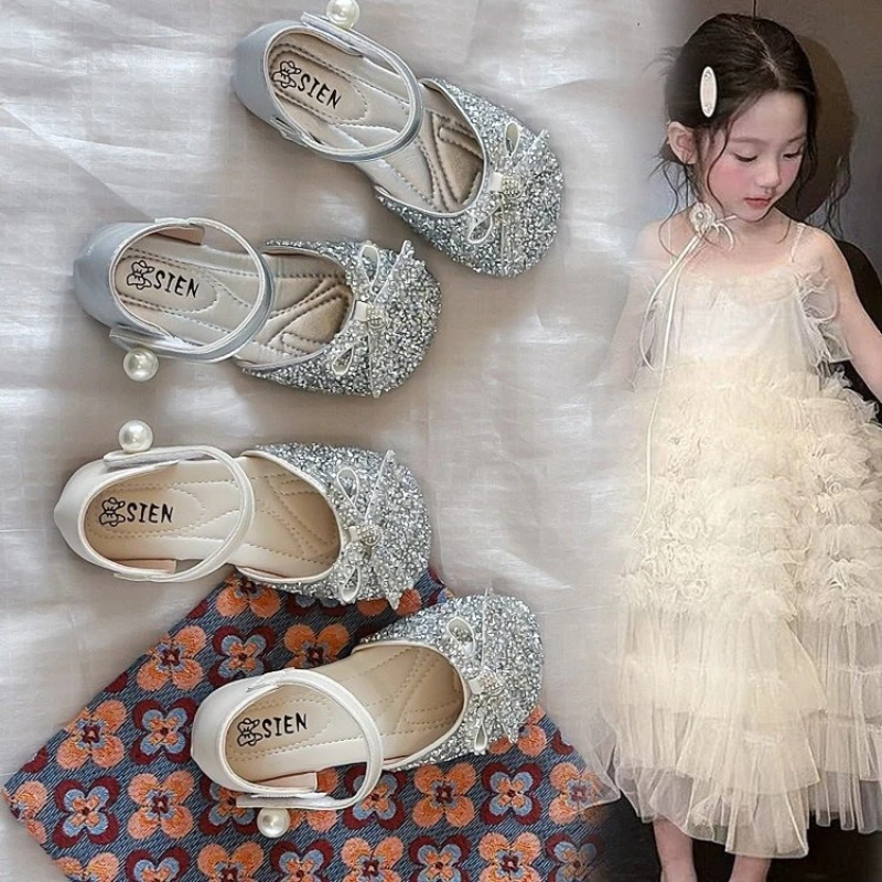 

Elegant Kids Summer Sandals Luxury Rhinestone Girls Dress Sandals with Bowknot Causal Non-slip Children Flat Shoes Wedding Party