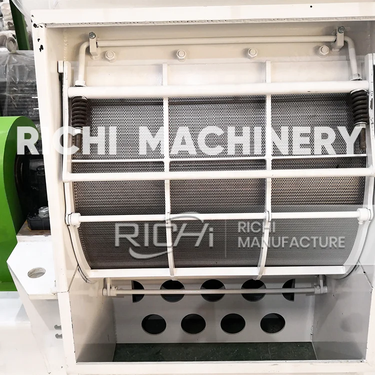 ATV&UTVRICHI Maize Corn Hammer Mill - CE Certification Hammer Mill Grinding Machine for Poultry Feed