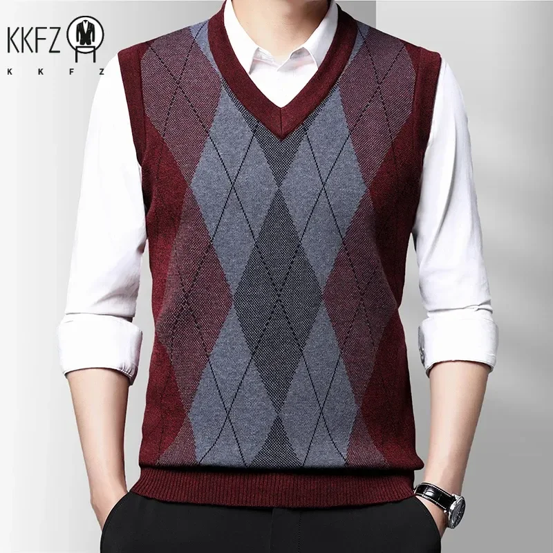 

2024 Autumn Winter New Men's 4 Color V-neck Knitted Vest Casual Fashion Warm Sweater Versatile Top