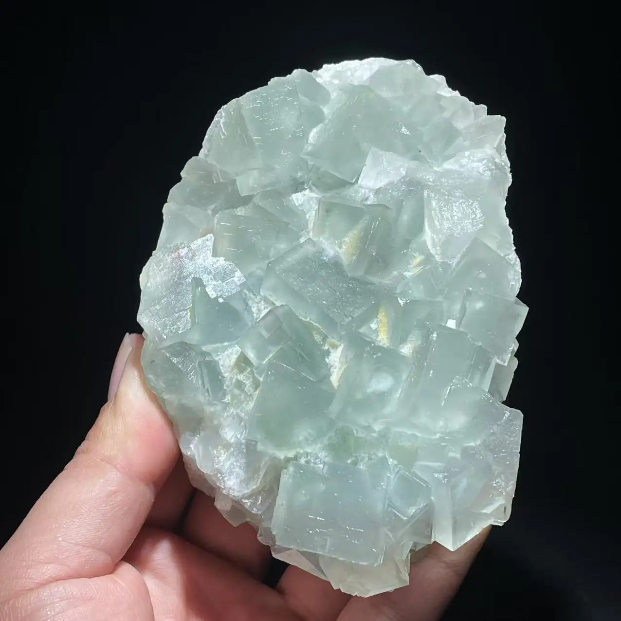 100% natural blue fluorite, clean quartz, UV blue mineral specimen from Beijing