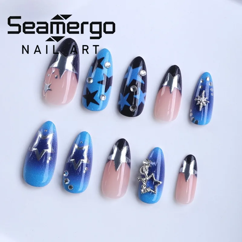 

24 шт. синих градиентных накладных ногтей с 3D серебряными звездами и стразами, миндалевидной формы, с полным покрытием, милые и стильные типсы для ногтей