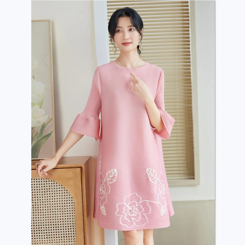 Robe trapèze plissée à col rond pour femme, manches trois quarts, mode perlée, manches évasées, commande ata yake, automne