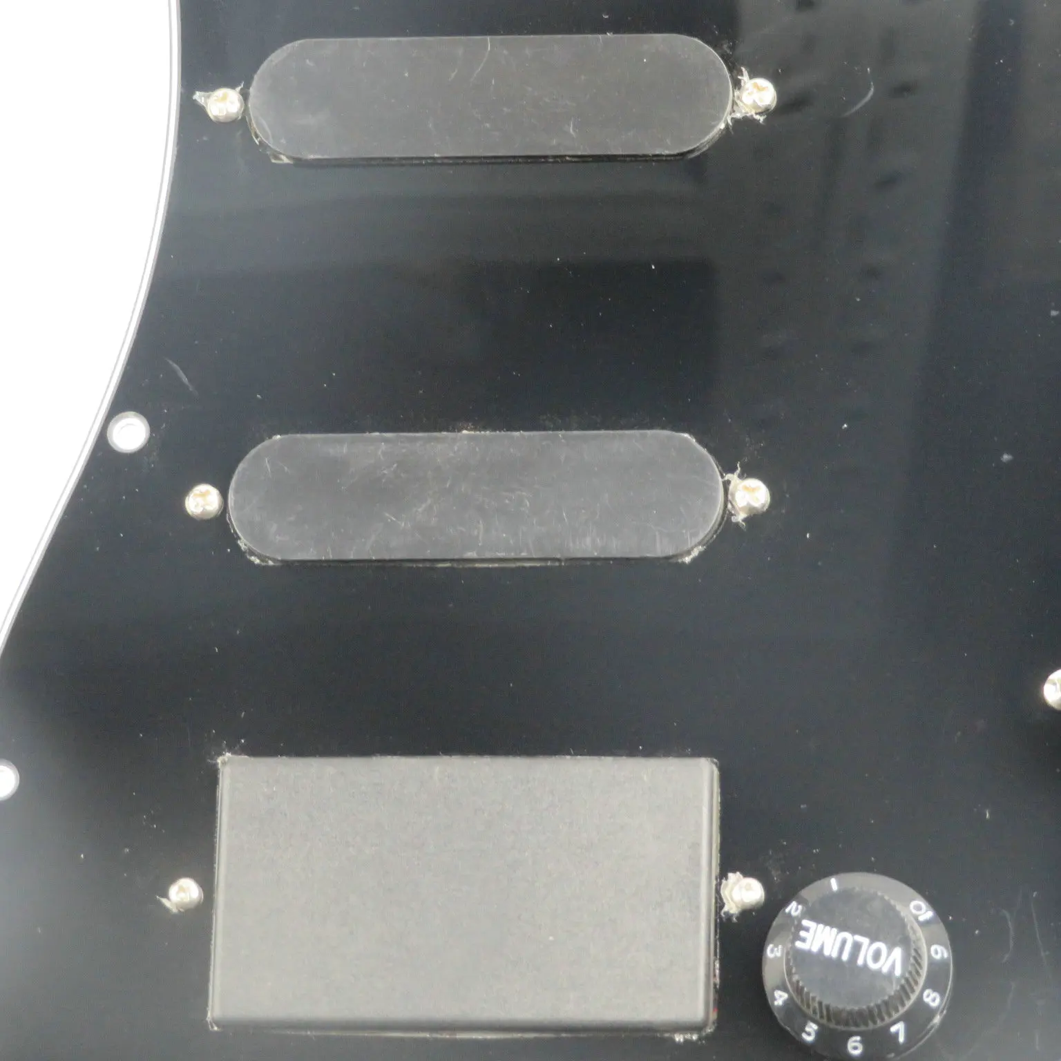 SSH Active Pickups Loaded  Prewired Pickguard 1 Volume 2 Tone 5-Way Switch Black For S/T Style Electric Guitar