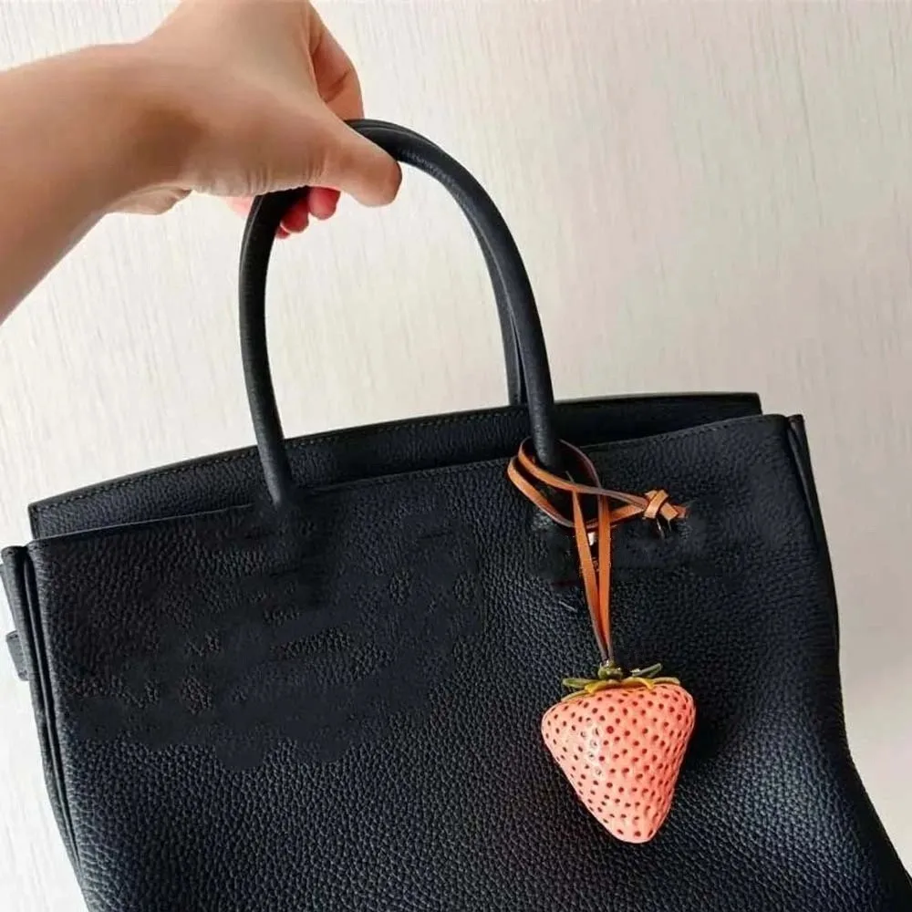 

Waterproof Strawberry Key Ring Elegant 3D Versatile Bag Charm PU Hanging Rope Alloy Red Resin Fruit Pendant Party