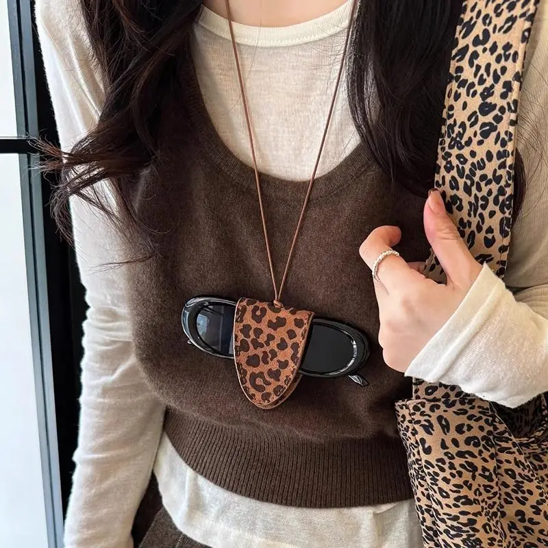 Hanging Neck Eyeglasses Storage Bag Pendant Unisex Leather Case Cover Sunglasses Key Case Box Portable Sweater Chain image 4