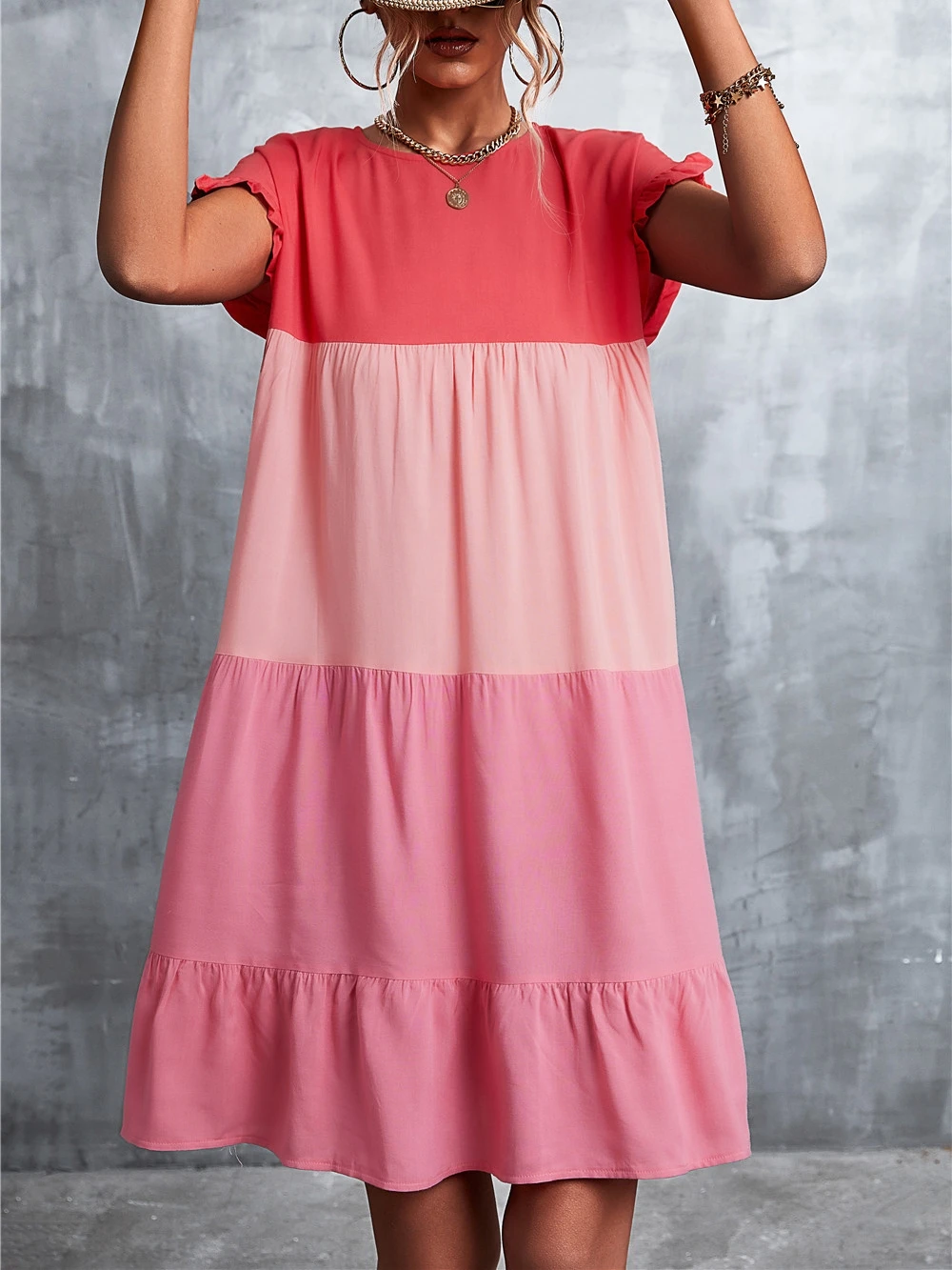 Vestido de Verão com Manga Curta e Cintura Alta em Tecido de Poliéster, Decote Redondo, Saia em Camadas, Estilo Básico, Silhu...