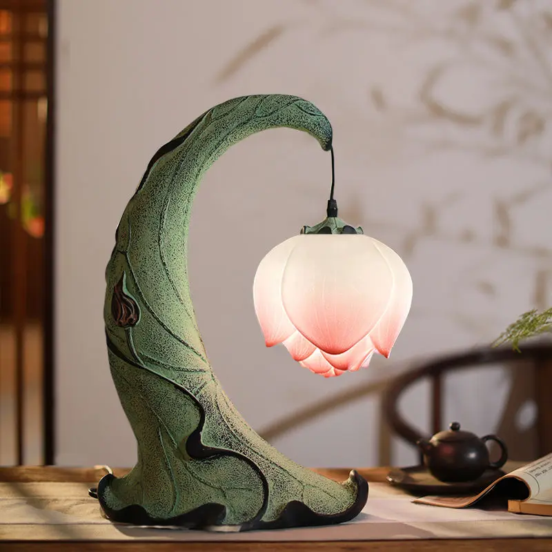 

New Chinese lotus table lamp, living room corner a few entrances, bedroom room bedside lamp