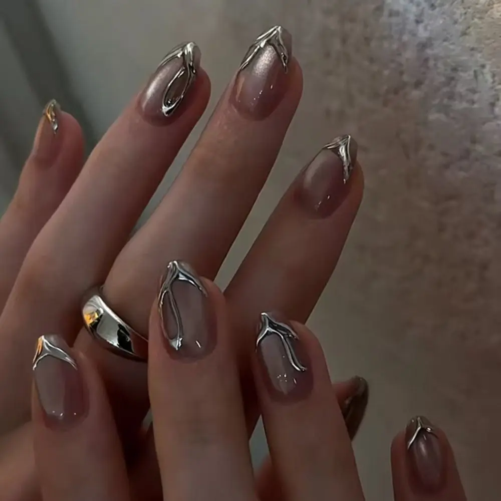 24pcs Manicure Short Oval False Nails Irregular Metallic Lines Glitter Cat Eye Fake Nials Detachable French Nail Tips Women