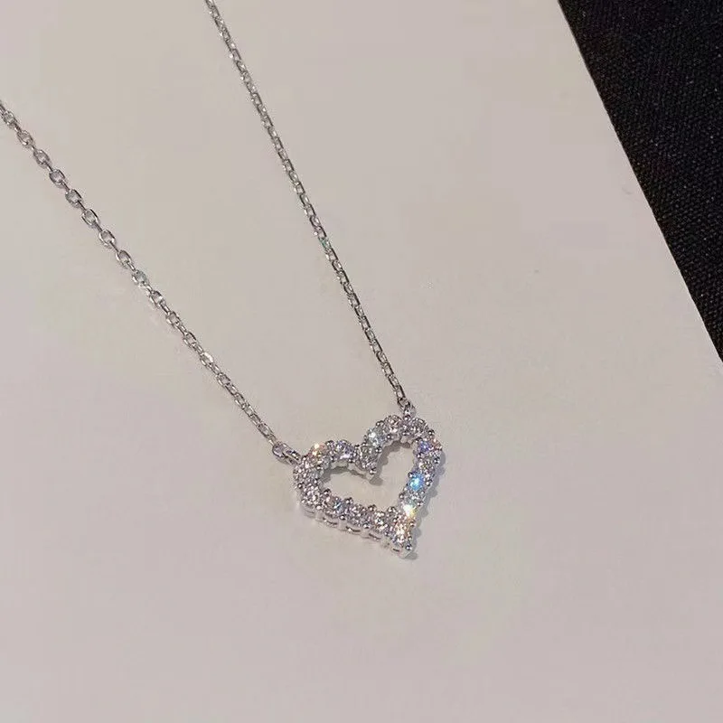 

Korean Sweet Crystal Heart Necklace For Women Jewelry 2025 Trending New Luxury Women's Silver Color Necklaces Colar Kolye Gifts