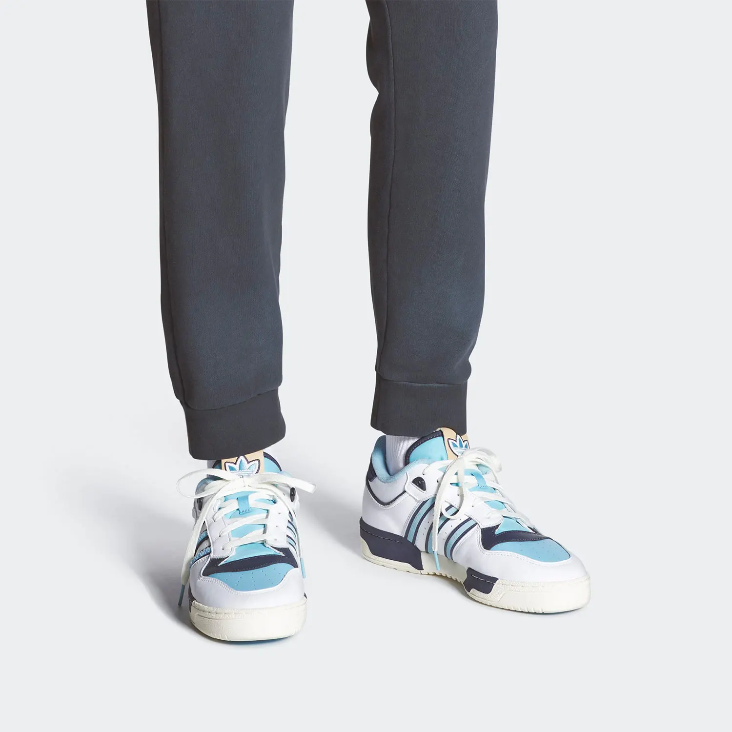 

Adidas оригинальные клеверные мужские и женские весенние повседневные низкие туфли с мягкой подкладкой FZ6334