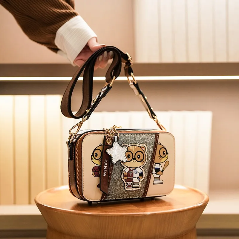 

Faionable Bear Embroidery Rivet Color Blo Женская сумка через плечо Повседневная сумка на одно плечо Корейская сумка из искусственной кожи SAC