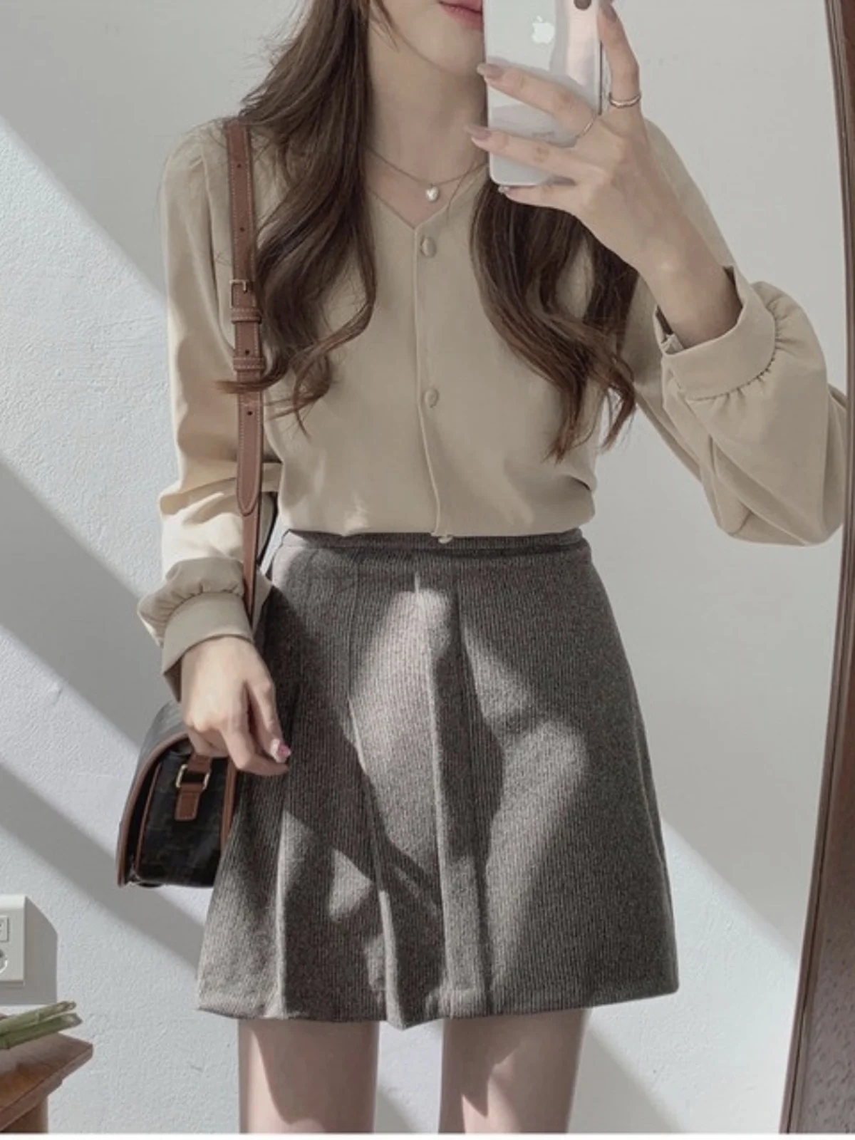 Ele Vintage Long Sve Damen irt V-Ne Design Sensitivi Sanftes Schlüsselbein Top Aosphere Collar irt