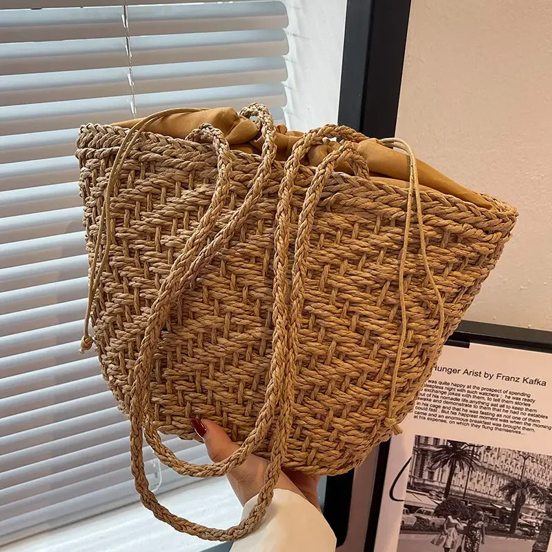 

Women's Straw Woven Bag High Capacity 2023 New Vacation Beach Bucket Cabbage Basket Fashion Popular Casual Vintage Handbag