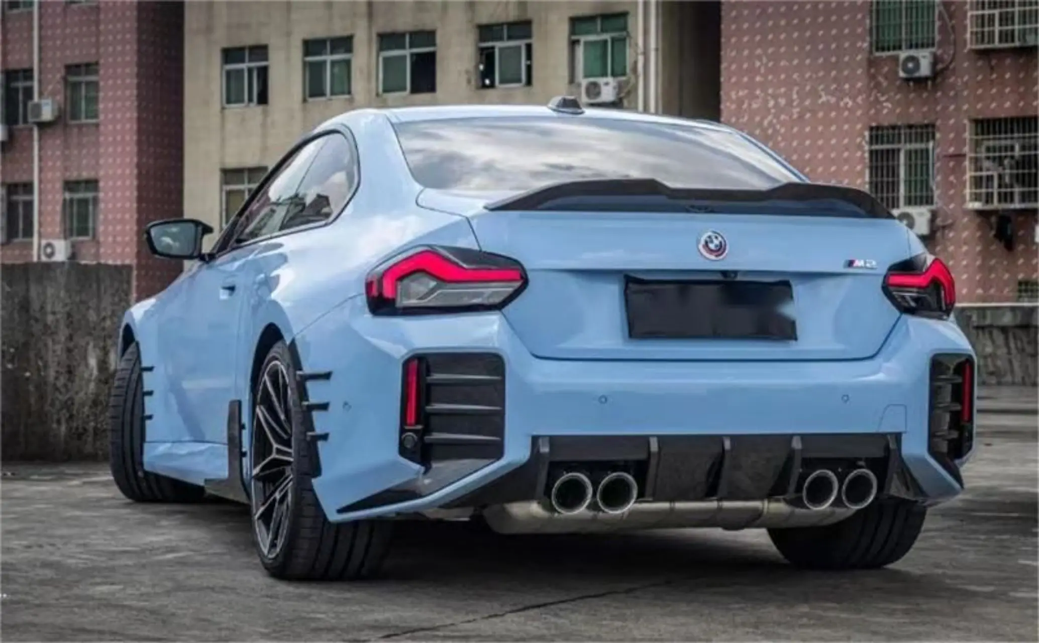 

Suitable for BMW 2 Series G42 M2 G87 modification and upgrade MP style dry carbon fiber rear wing and rear diffuser