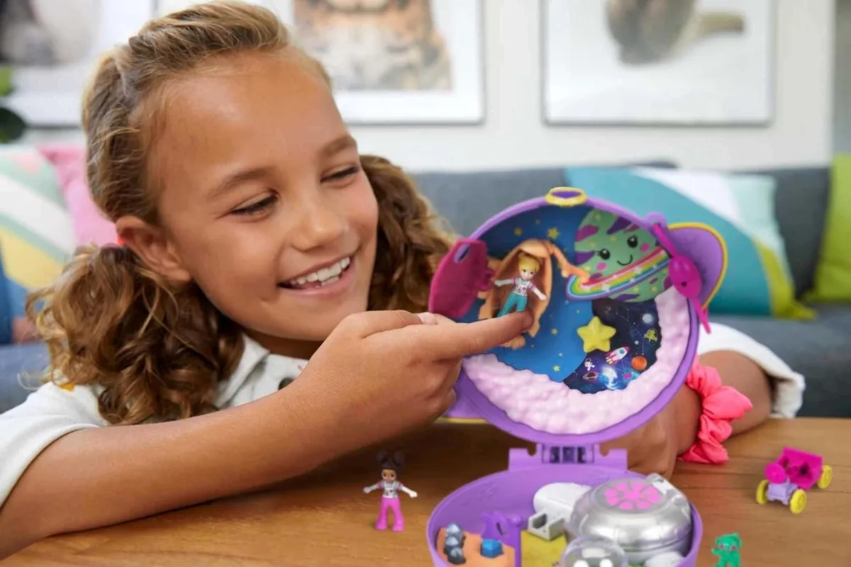 New Surprise Doll Polly Pocket Playset Travel Toy with 2 Micro Dolls Saturn Space Explorer Compact Holiday Gift for Girls