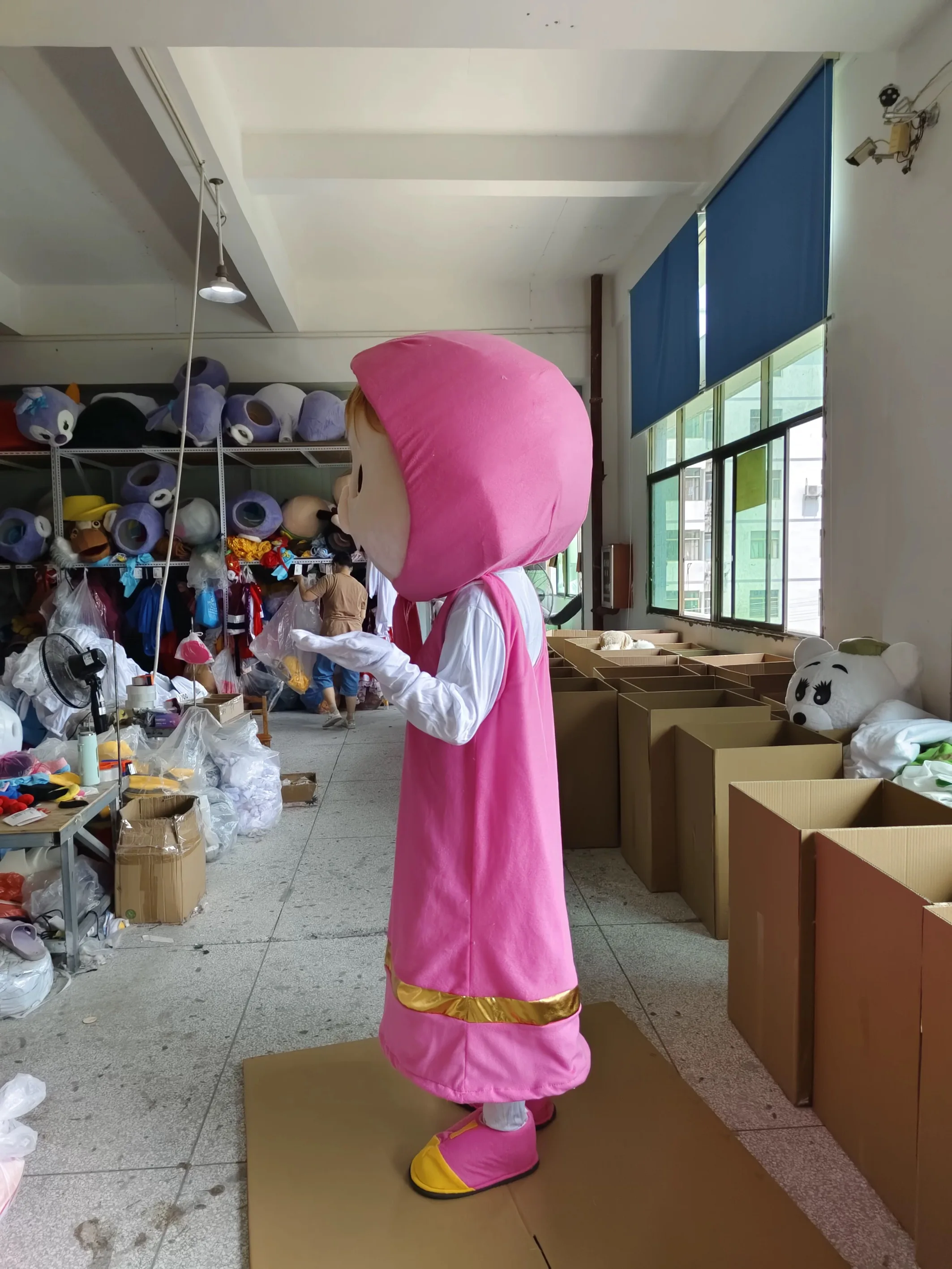 Pink girl Mascot Costume Cartoon Adult Pink girl Cosplay Suits Party Christmas Halloween Carnival Performance Outfit