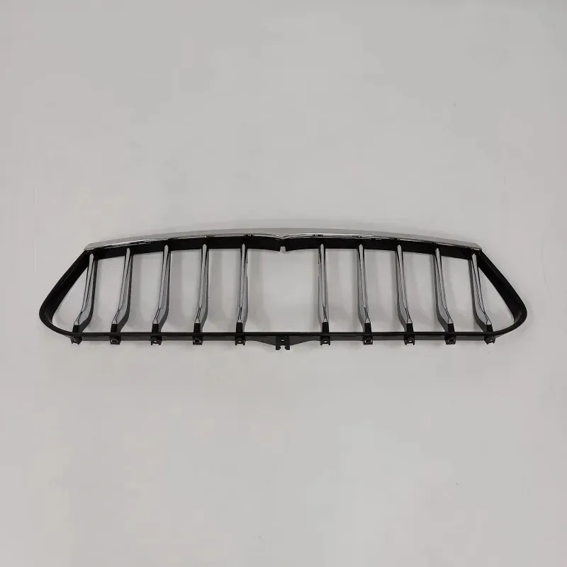 

New Auto Parts OEM 670011097 High Peormance Chrome Style Car Front Bumper Grille for 2017 2018 2020