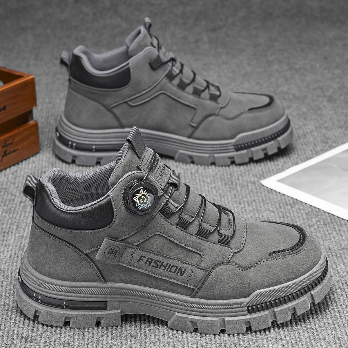 Low-Top Men's Platform Sports Outdoor Traditional Footwear - Lace-Up Stylish Trendy Street Hiking Skate Shoes