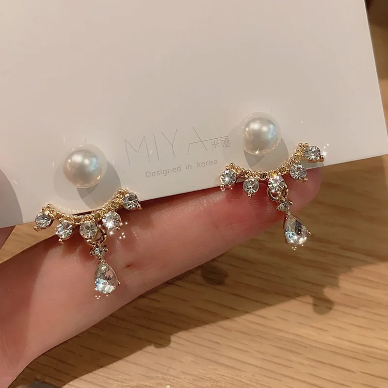 New Fashion Trend Exquisite Super Flash Rhinestone Stud Earrings Ladies Senior Jewelry Couple Birthday Party Gift Wholesale