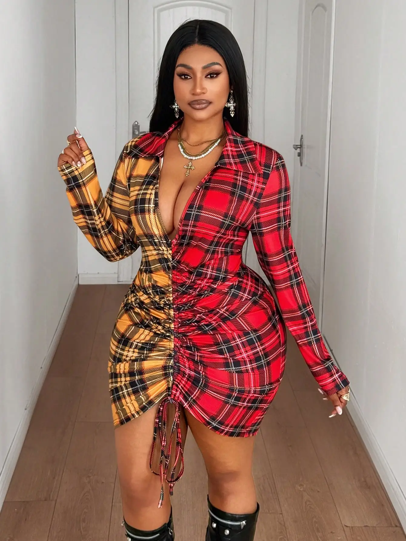 

Patchwork Plaid Drawstring Mini Dress with V-Neck and Long Sleeves