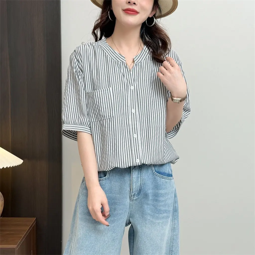 

Summer Striped Shirt for Chubby Women Short-Sleeved V-Neck plus Size Cardigan Cotton Simple Temperament 9037