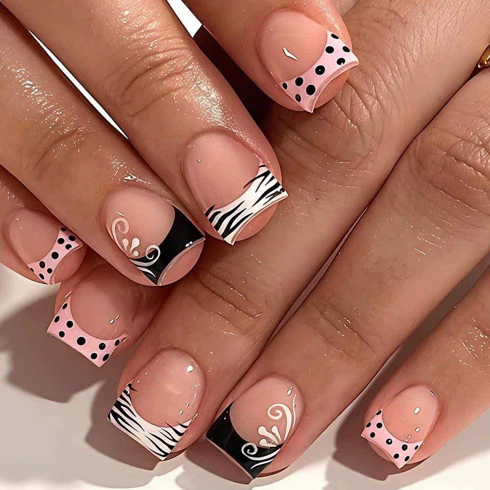 24PCS Press On Nails Black White Dot Short Square False Nail Tips Artificial Wearable Full Cover Nails Tips Acrylic Nail Tips