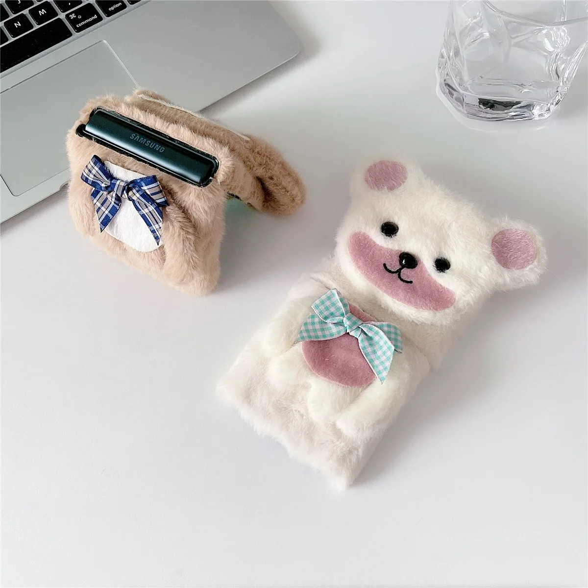 Cute three-dimensional plush bear phone case for Samsung Galaxy Z Flip 3 4 5 all-inclusive plush phone case