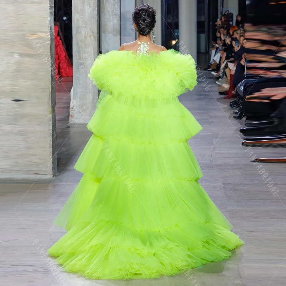 

Stunning Puff Layers Tulle Wedding Cape With Sleeves,Fashion Bridal Jacket Elegant Wrap Outfit Chic Bridal Accessiroes TSWD623
