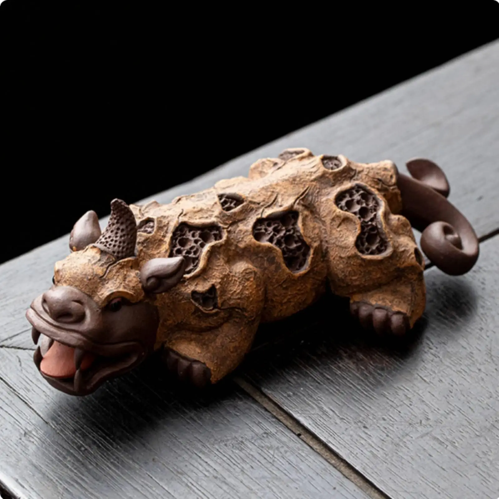 Pixiu Figurine Zisha Clay Tea Pet Ornament Carved Decorative Sculpture for Tea Table Shelf Interior Feng Shui Home Accent