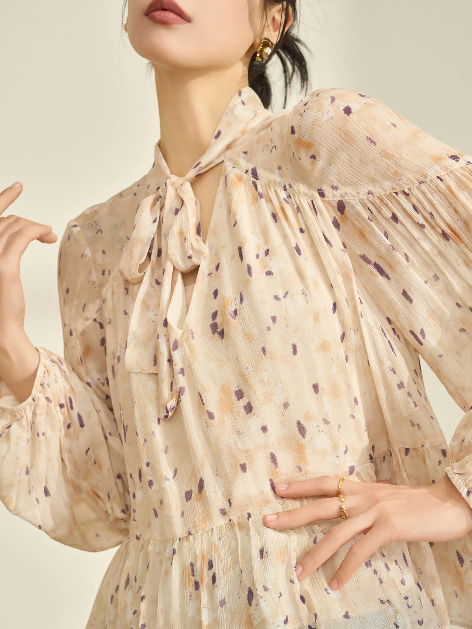 

Flowing Era Spring New Sle Long Sve V-Ne Printed irt Women's Loose Fit Breathable Polyester Casual irt