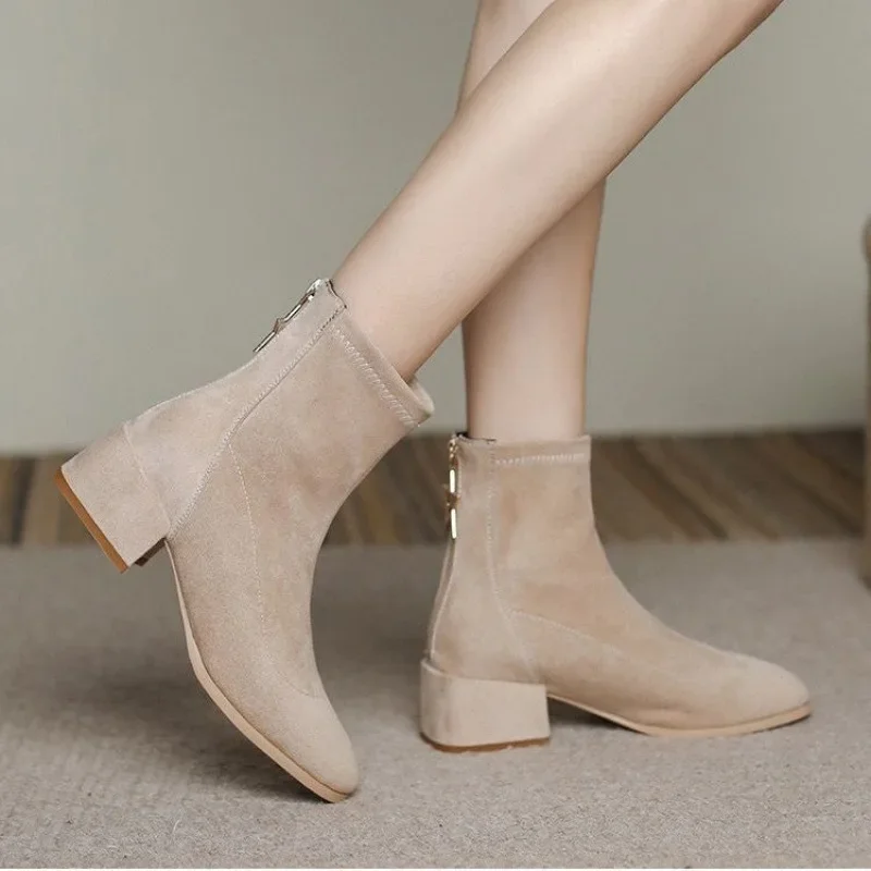 Classics Women's Boots Ankle Flock 2023 New Autumn and Winter Fashion Simple and Plush Back Zipper Square Heel Women Shoes