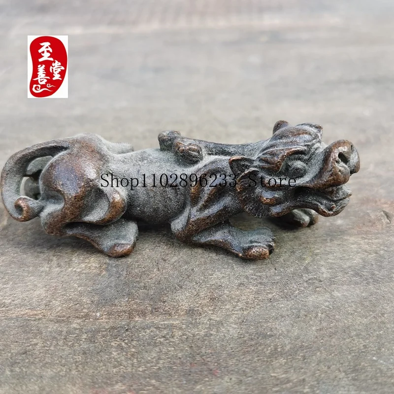 Antique-style solid brass decorative piece for living room, featuring an old patina effect and a mythical creature design8*2..5*
