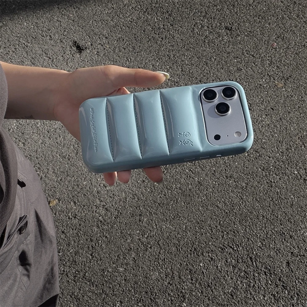 Minimalistyczne, błyszczące etui na telefon w stylu koreańskim do iPhone 15 16 17 Pro Max z drobnym wzorem, odporne na upadki, z dużą ochroną aparatu. — zdjęcie produktu 4
