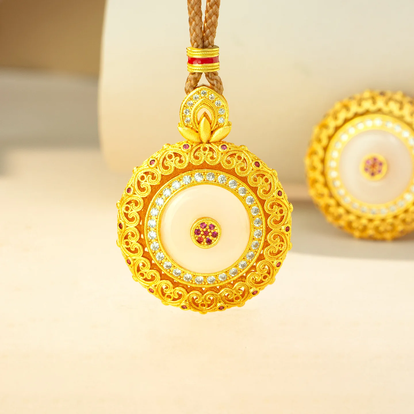 

Luxury 24K 9999 Pure Gold real gold Women's Diamond White Jade Pendant Pendant Necklace