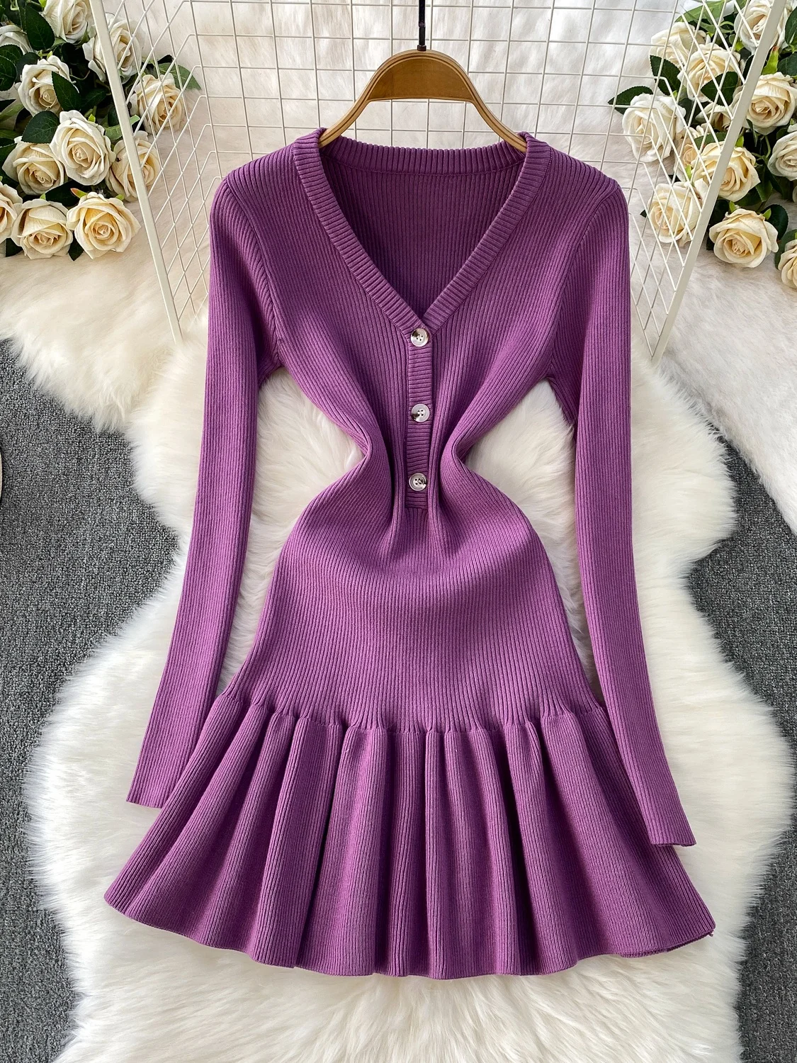 

Sexy V-ne Knitted Dr Women's Single-button Slimming Bell- High-waist A-line Sweater Dr Ci Commute Suitable