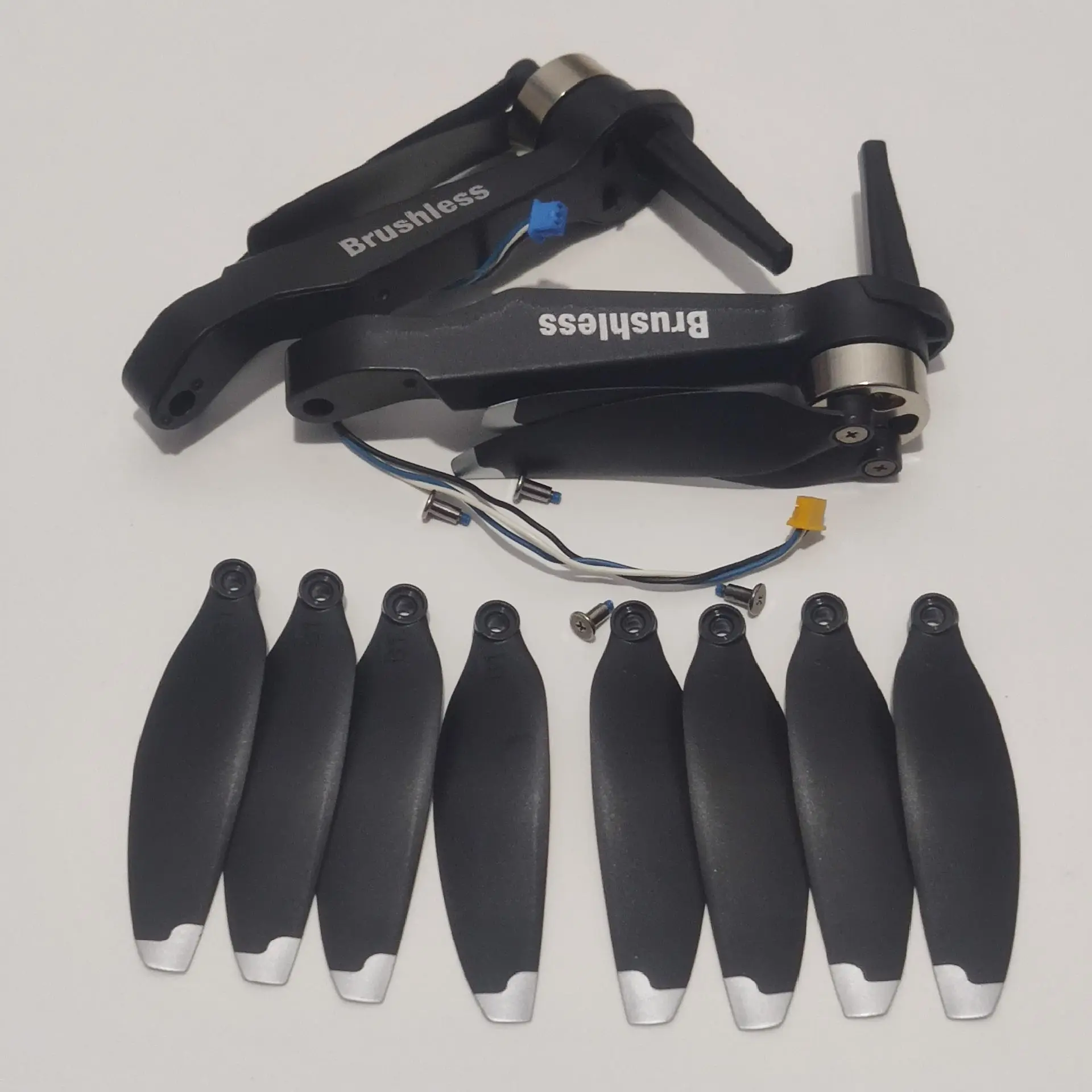 

CW CCW пропеллер 8 шт. лезвий + передний бесщеточный рычаг двигателя A1 B1 2 шт. для JJRC H115 обход препятствий складной Радиоуправляемый Дрон