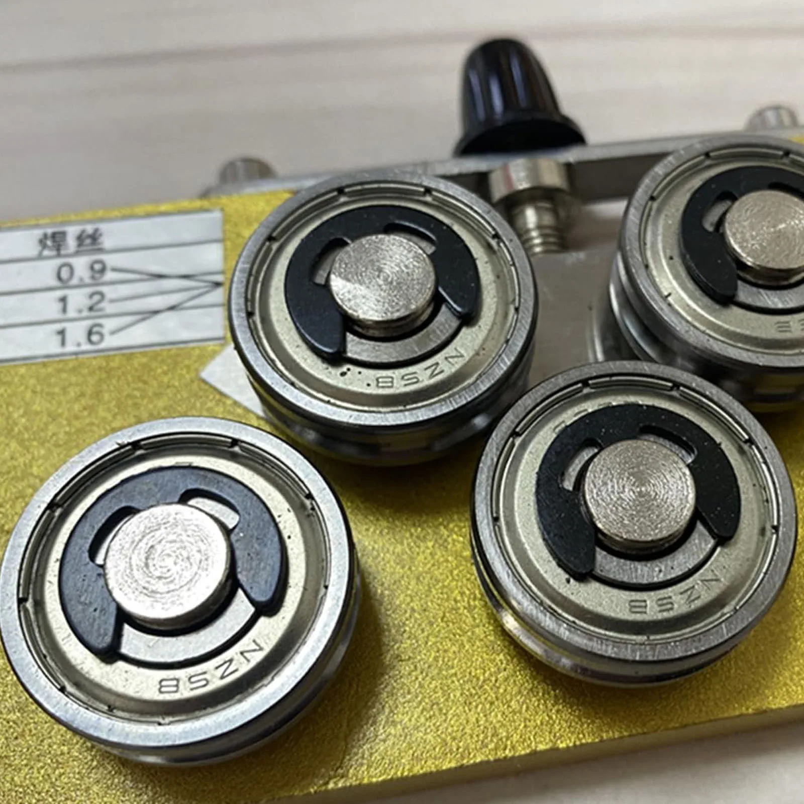 5 Wheels Welding Wire Straightener, Stainless Steel Barreled Welding Wire Straightening Tool, M14*1.5