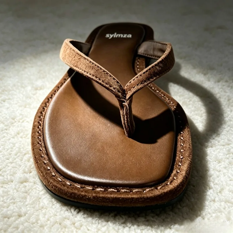 2026 Summer Brown Faux Suede Flip Flops Women Fashion Round Toe Clip Toe Flat Sandals Street Style Comfortable Women's Slippers view 2