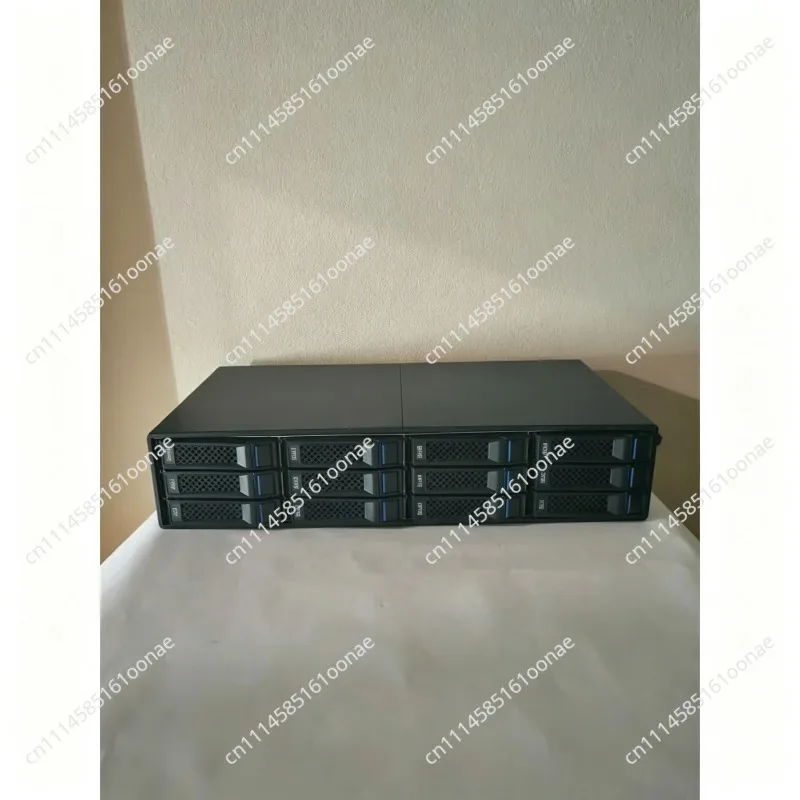 12-Disk hard disk expansion cabinet, external storage box nas 12g backplane, can be connected in series with multiple cages