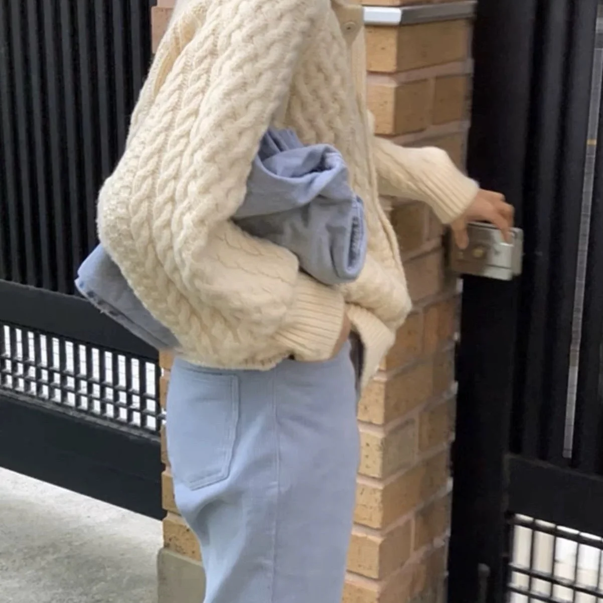 Cardigan lavorato a maglia di lana Thiened Autunno Nuovo Sle 2025 Primavera Pendolarismo Sle Regular Sve Altro 00% Materiale Conent