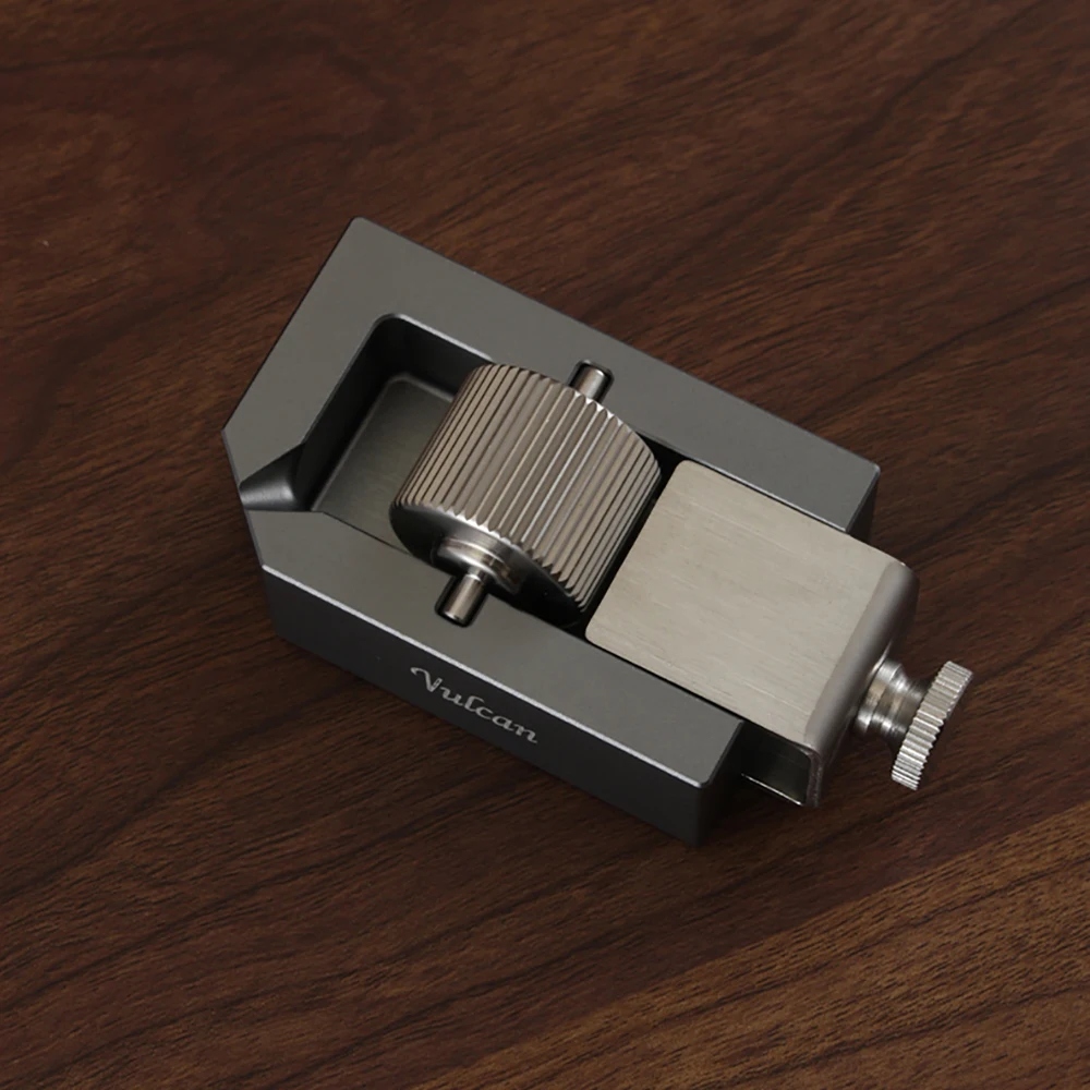 

1 шт., коробка для масла с краской кожи, инструмент для рукоделия из кожи, 10 мл, для хранения масла с пазом для переработки, тип шестерни, ролик, регулируемая толщина