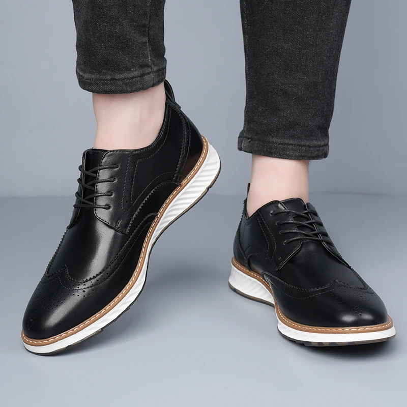 أحذية رجال الأعمال عارضة كلاسيكية ومريحة نمط الرجعية العمل والمكتب حار بيع الكبار بالإضافة إلى حجم الأحذية الجديدة الدانتيل يصل