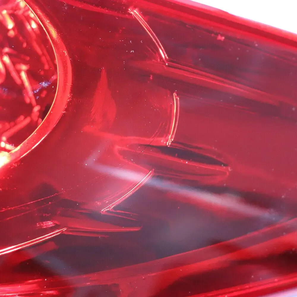 ไฟท้ายด้านขวาแบบฮาโลเจนสำหรับรถยนต์ฮุนได แอคเซนต์ ปี 2012 2013 2014