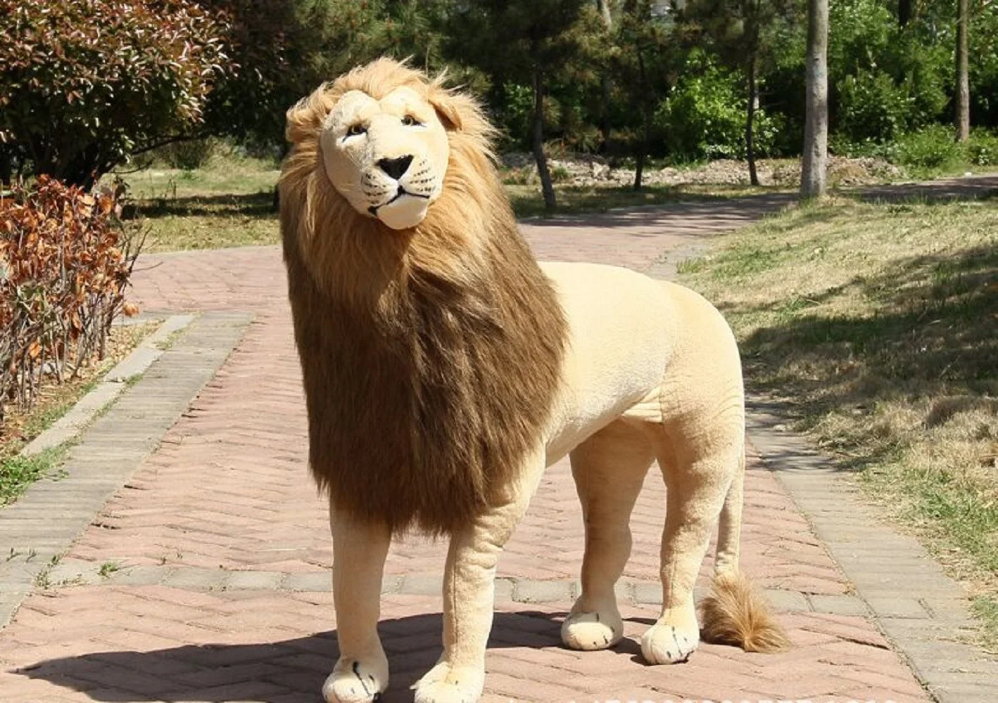 big simulaiton lion toy plush high quality lion model birthday, party gift about 110x70cm