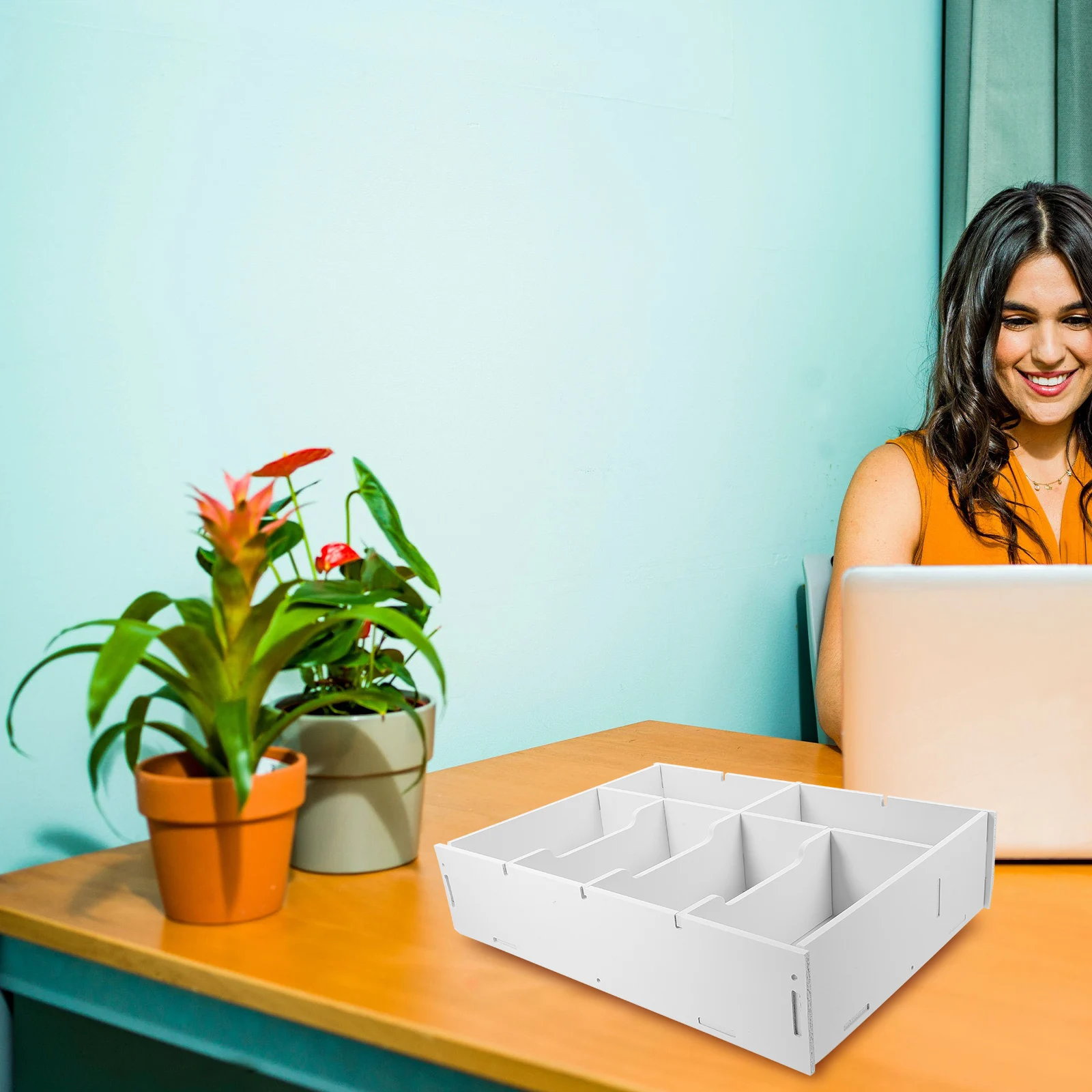 صندوق تخزين النقود المنظم لسطح المكتب مع مقصورات متعددة لحقيبة حامل منظم أموال العملات المعدنية