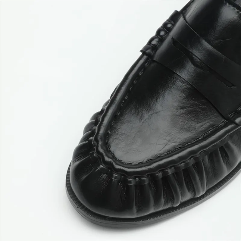 Damen-Leder-Slipper Modell 2026, Wildleder-Oberfläche Einzelschuhe mit Niedrigem Absatz, Handgefertigte Retro Plissierte Runde Zehenpartie Damenschuhe – Detail 5