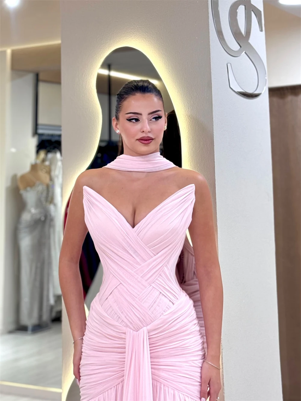 

Customized Classic Pink Chiffon Evening Dress Formal V-Neck Sleeveless Celebrity Gown Soft Straight Sweep Train Homecoming Dress